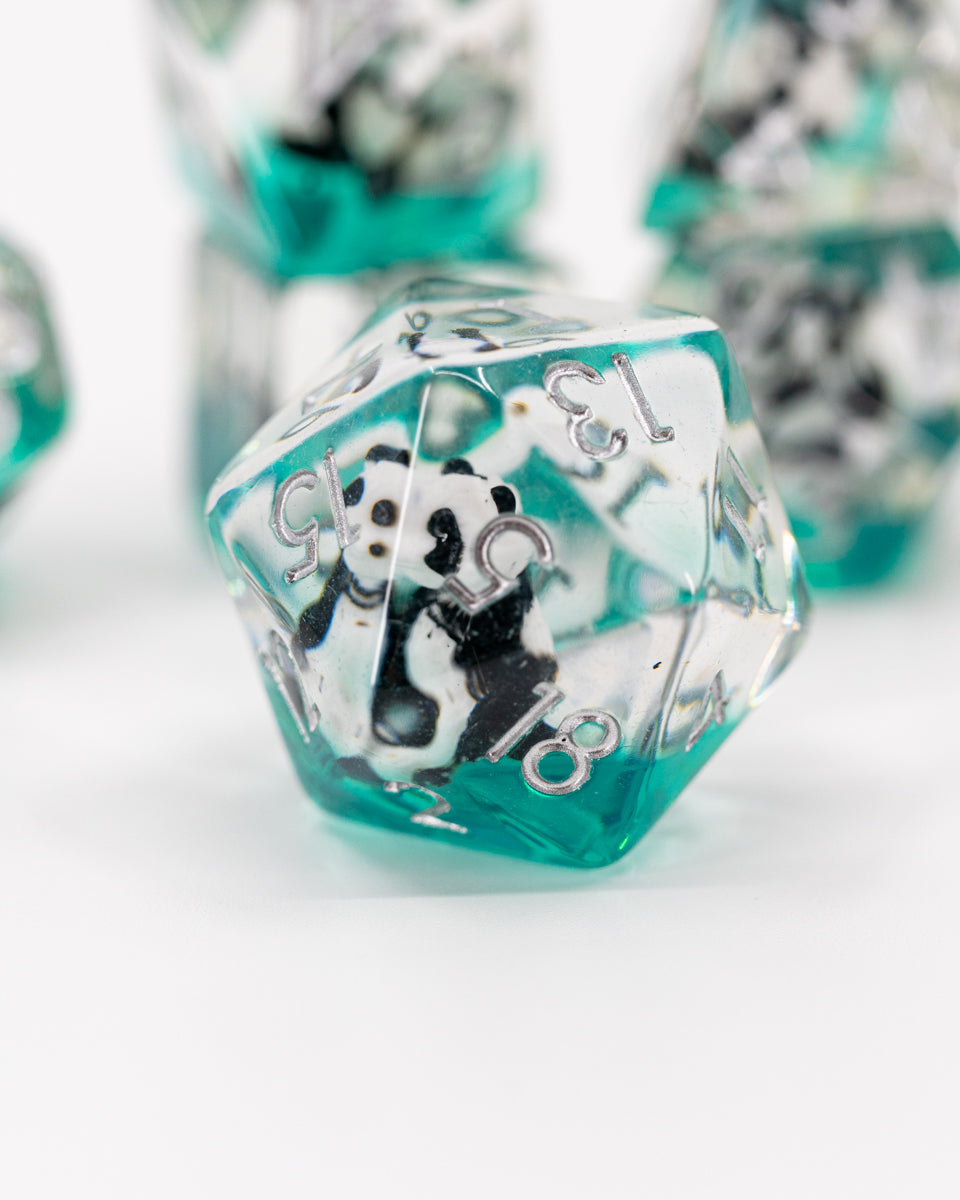 Po | Panda | 7 Piece Acrylic Inclusion Dice Set