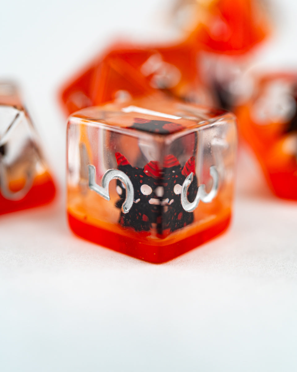 Mephistopheles | Devil Cat | 7 Piece Acrylic Inclusion Dice Set