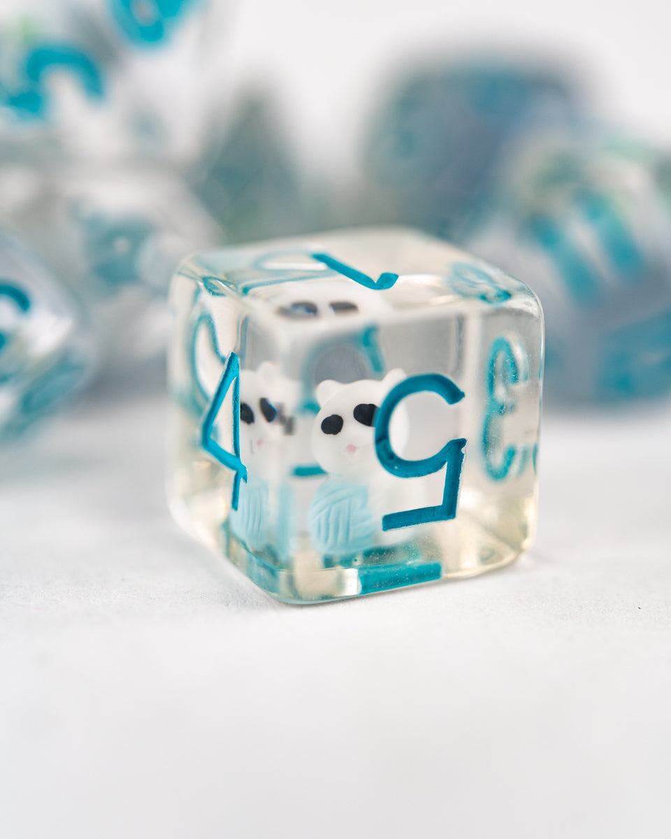 Bungleston | Bear | 7 Piece Acrylic Inclusion Dice Set