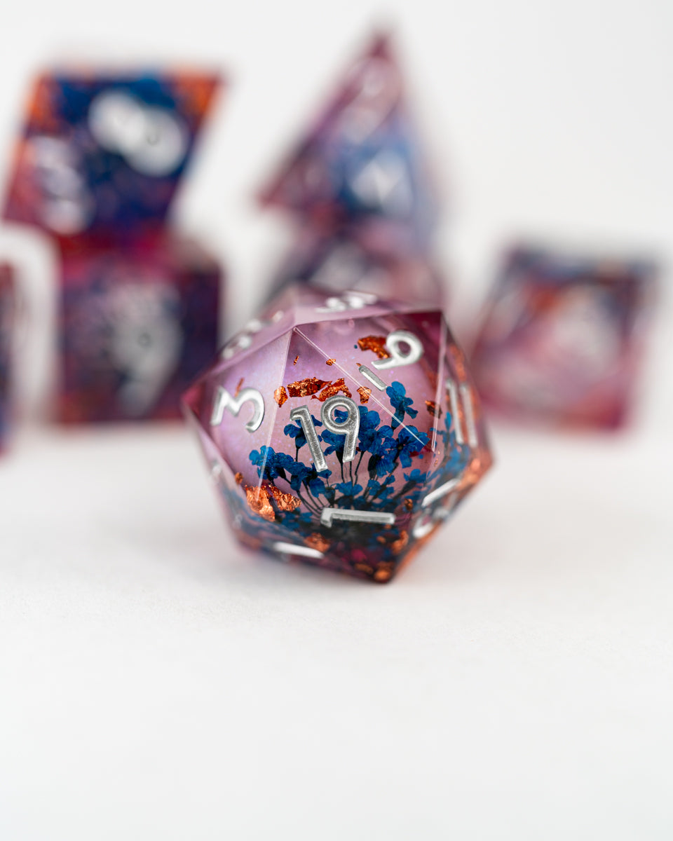 Memento Mei | 7 Piece Liquid Core Dice Set