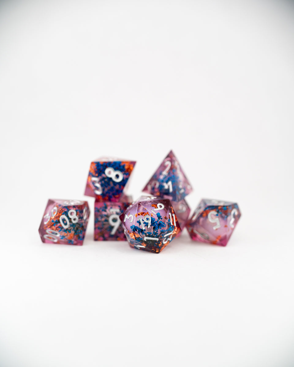 Memento Mei | 7 Piece Liquid Core Dice Set