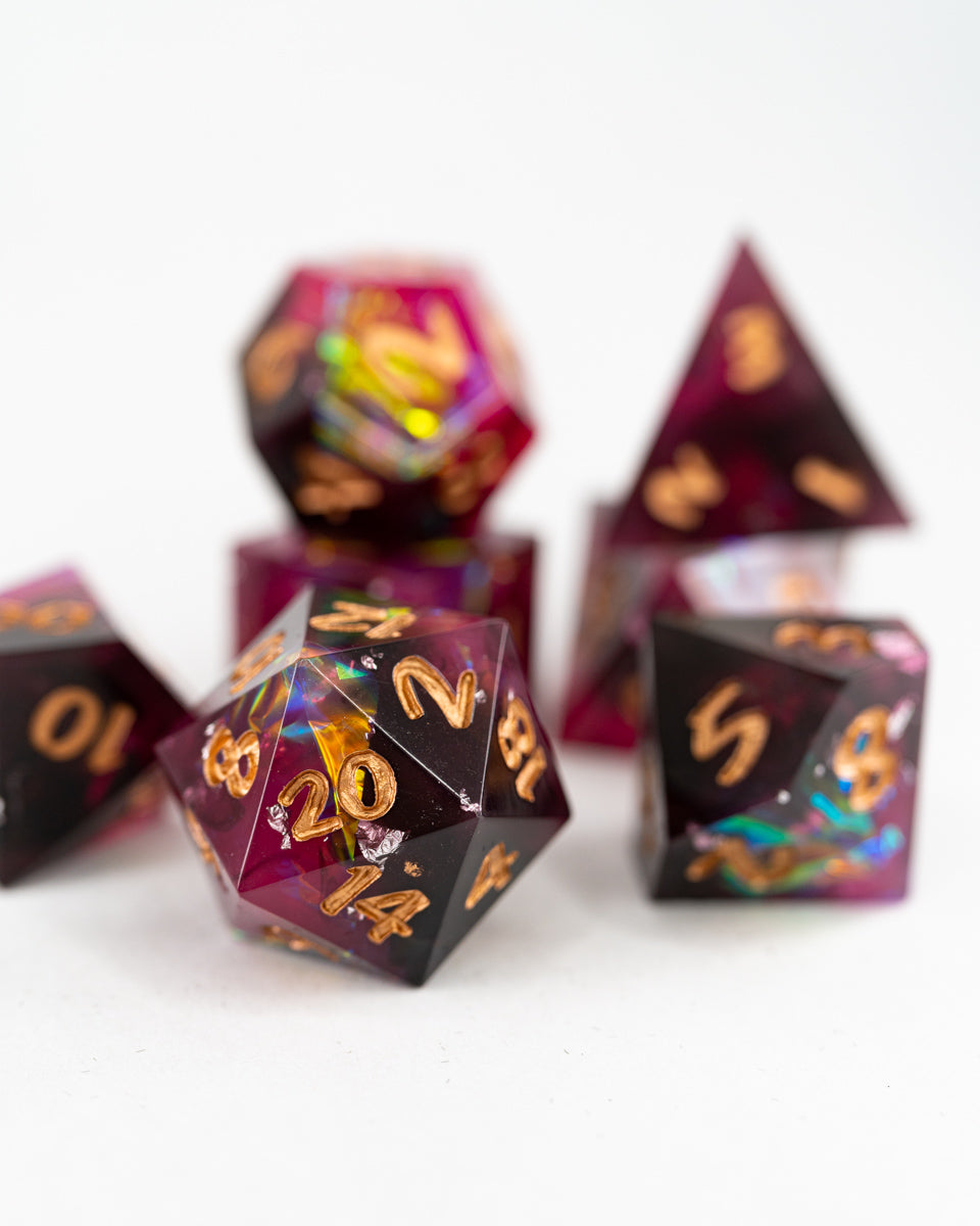 Manic Mage | 7 Piece Sharp Edge Resin Dice Set