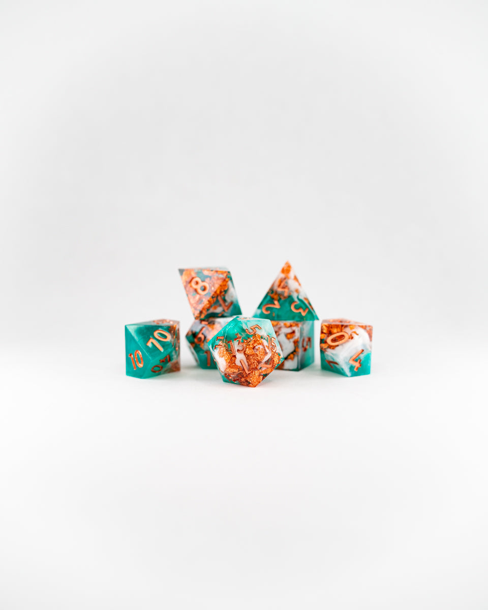 Locklost | 7 Piece Sharp Edge Resin Dice Set