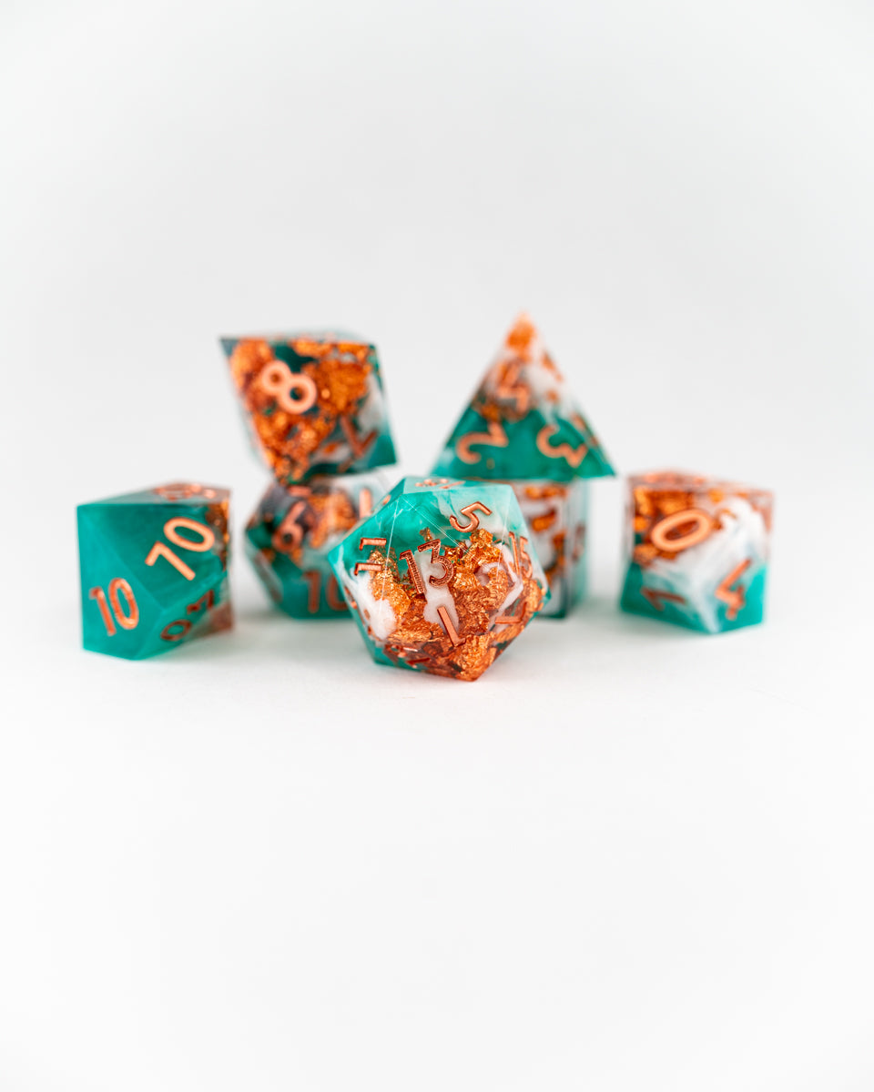 Locklost | 7 Piece Sharp Edge Resin Dice Set