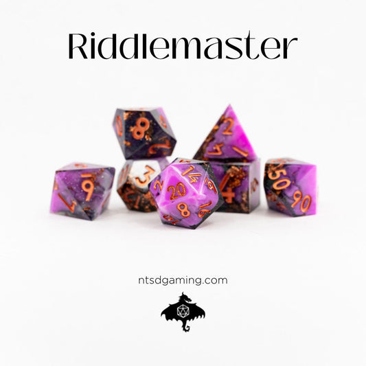 Riddlemaster | 7 Piece Sharp Edge Resin Dice Set