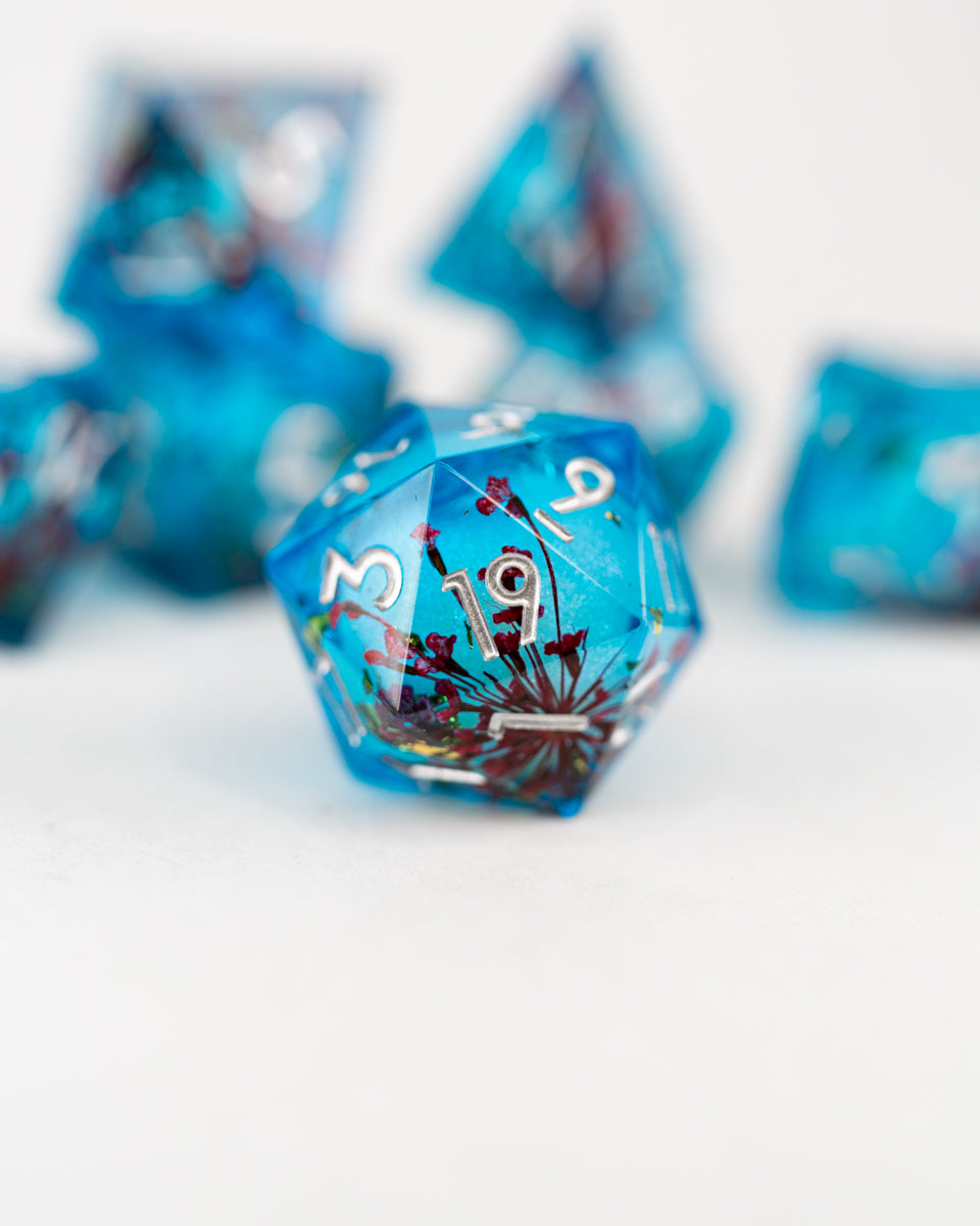 Amaryllis | 7 Piece Liquid Core Dice Set