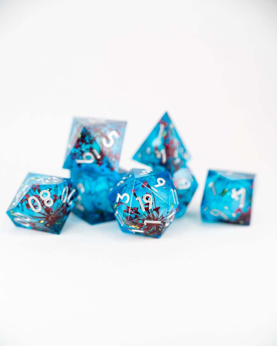 Amaryllis | 7 Piece Liquid Core Dice Set