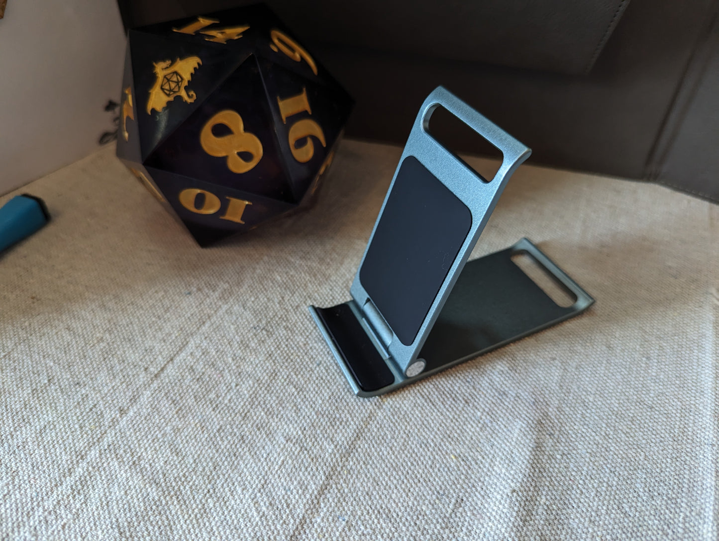 Loreweaver | Tablet & Phone Holder